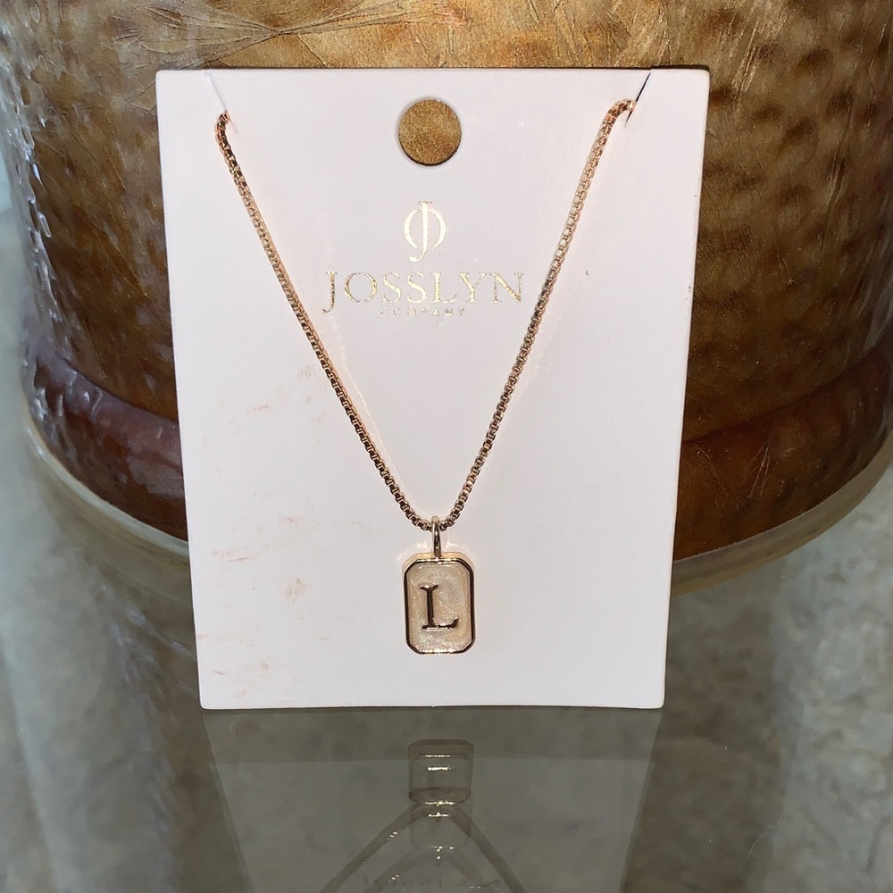 Josslyn Company Rose Gold Initial 'L' Pendant Necklace